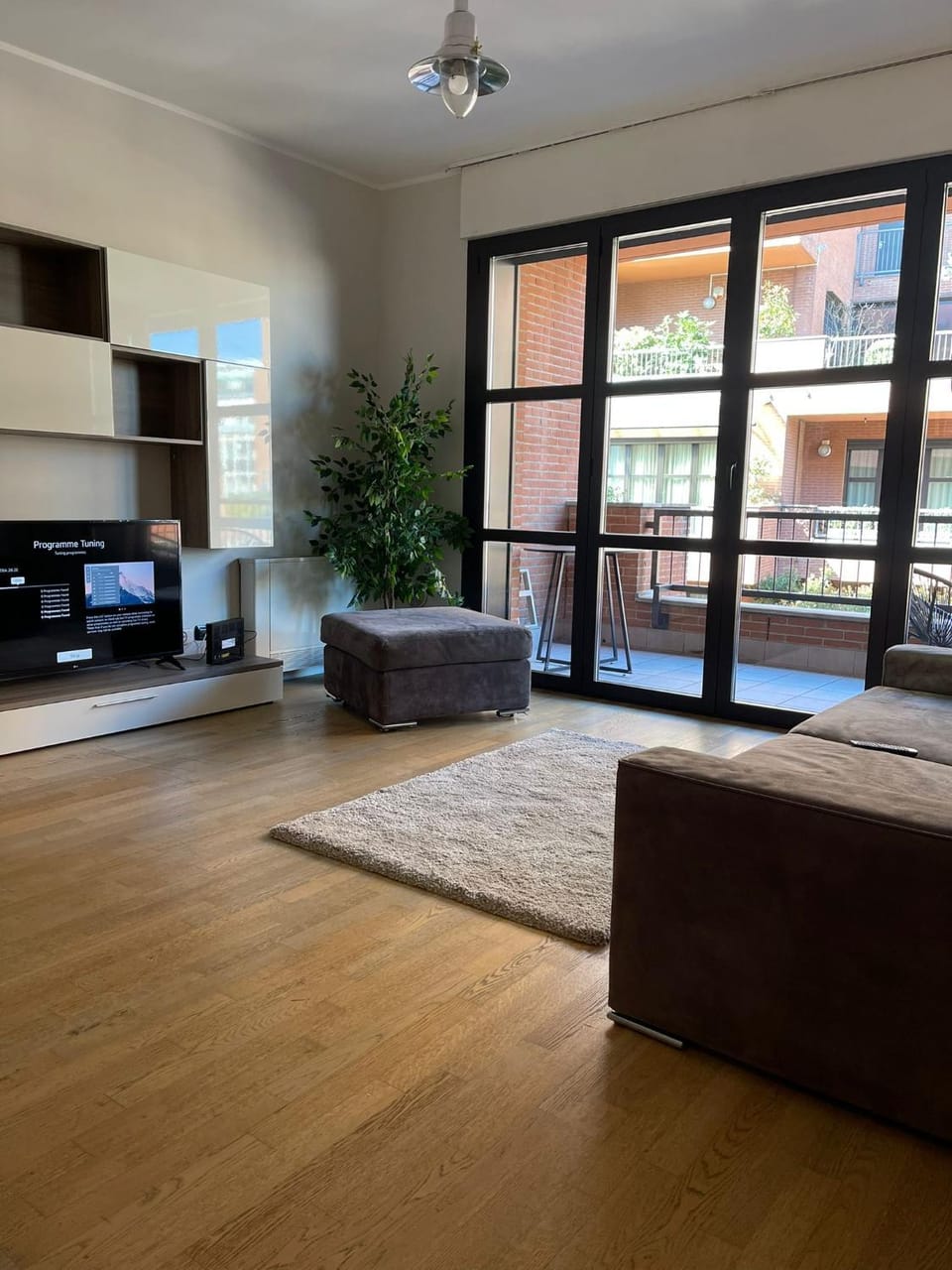 Communal lounge/ TV room, TV and multimedia, Living room, Seating area, Evening entertainment