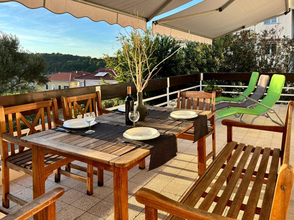 View (from property/room), Balcony/Terrace