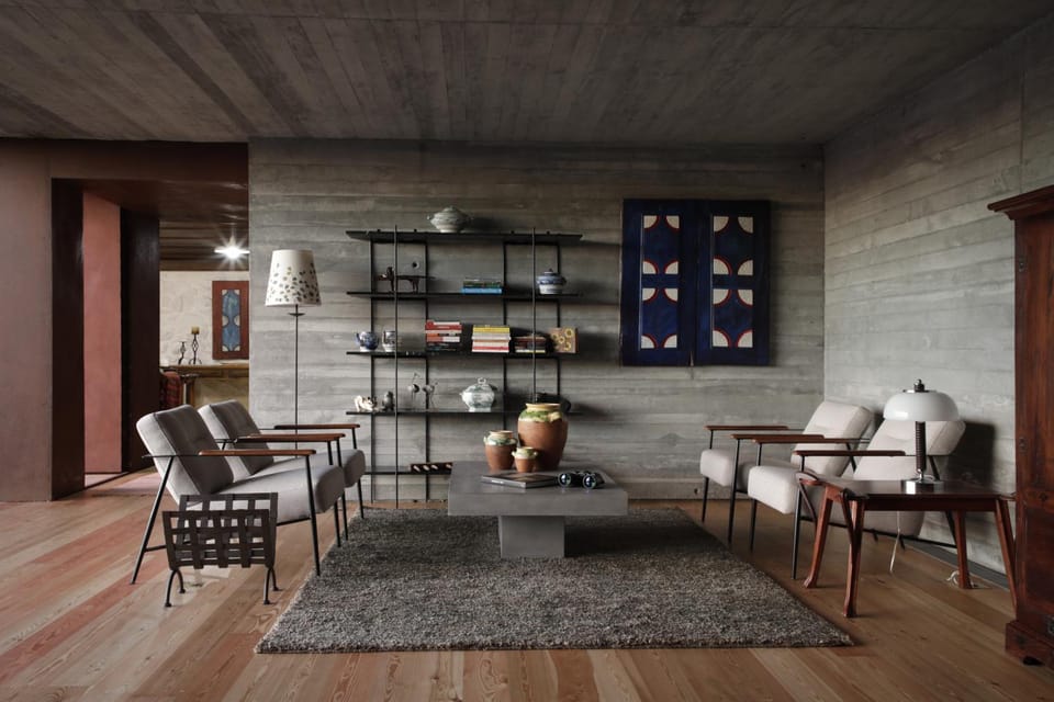 Communal lounge/ TV room