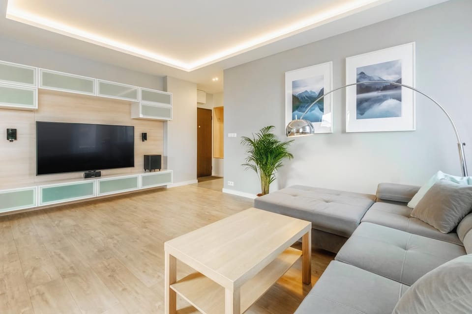 Apartament Jana Kazimierza 47 - 2 rooms, 70m2, Balkon, Parking, szybkie WI-FI Apartment in Warsaw