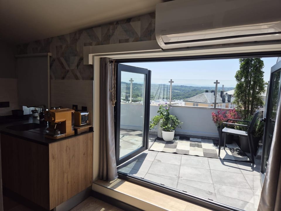 Siente Muralla Apartment in Lugo