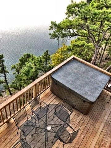 Four-Bedroom Holiday Home House in Lake Ouachita