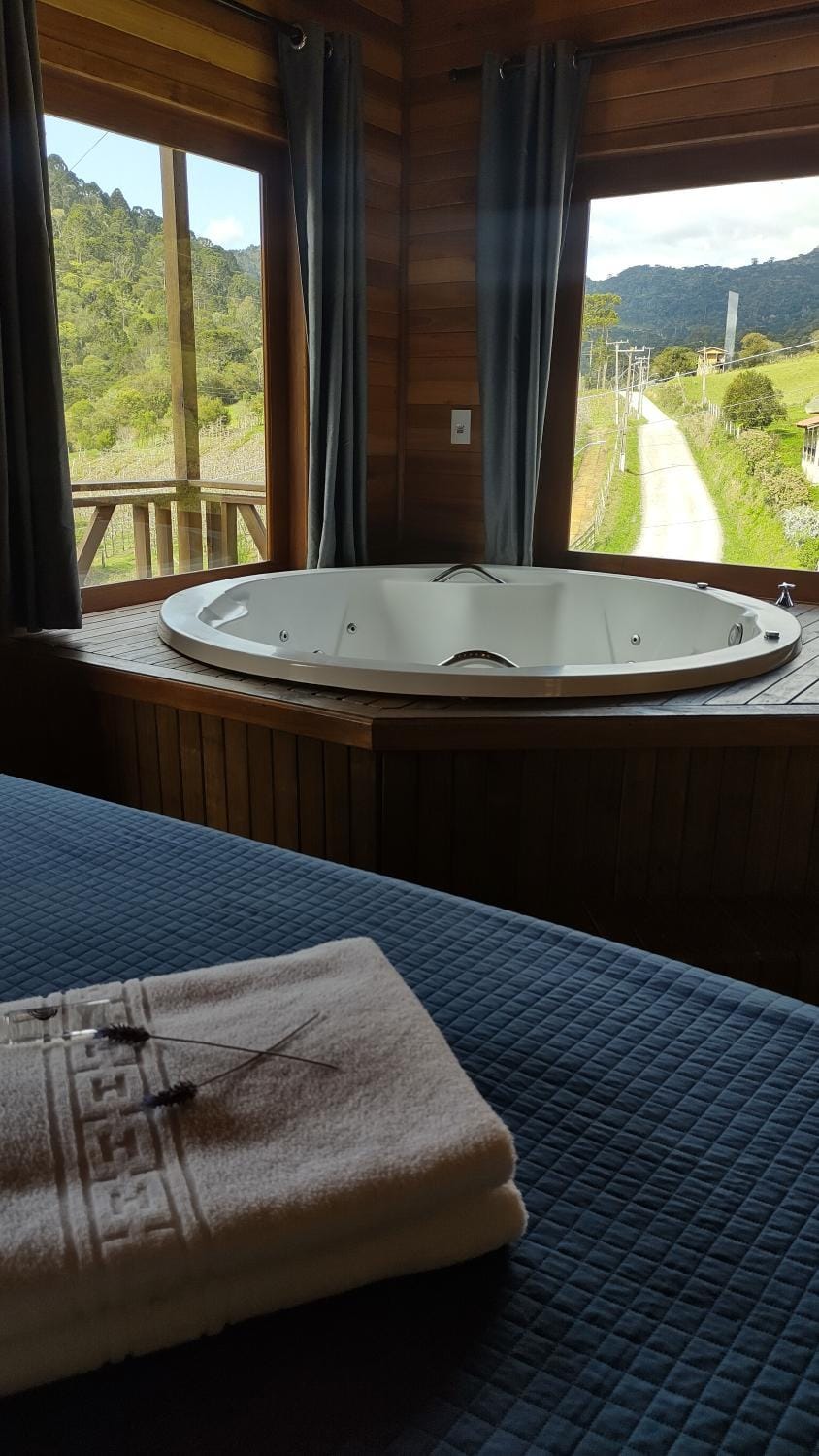 Hot Tub, towels