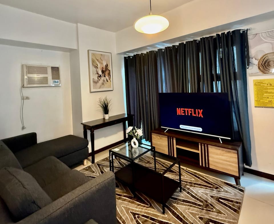 1 Bedroom Bayview Condo near SLMEC & US Embassy Apartment in Manila City