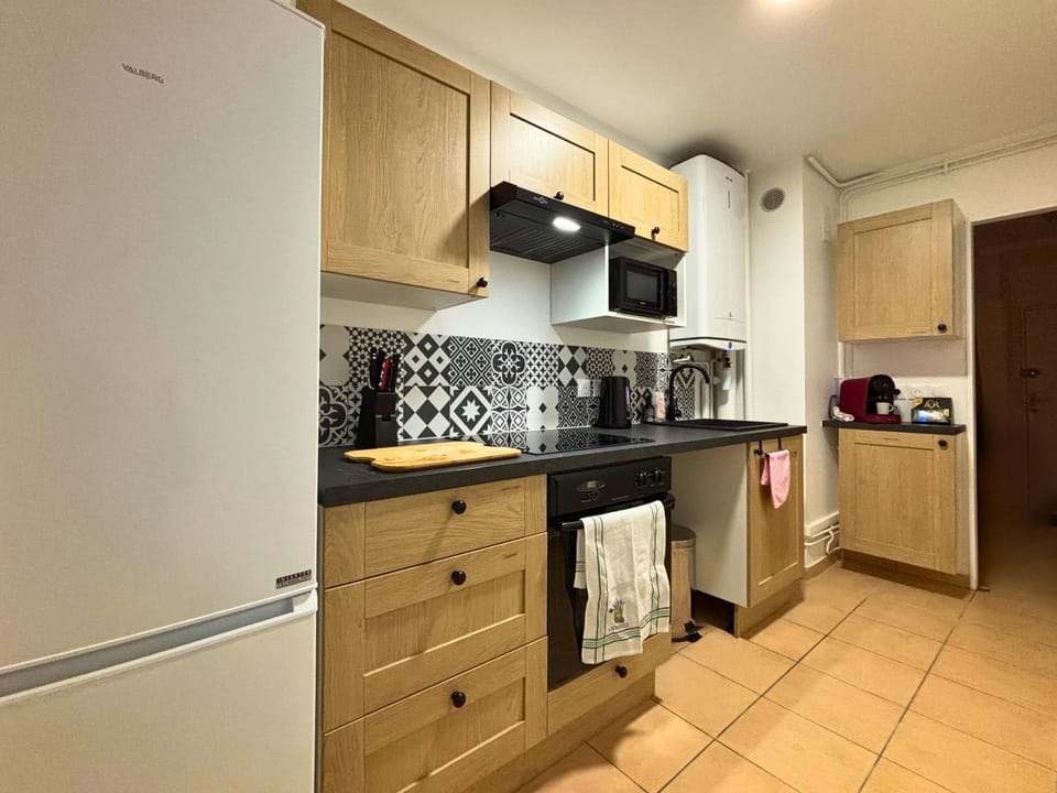 Kitchen or kitchenette, oven, stove, toaster