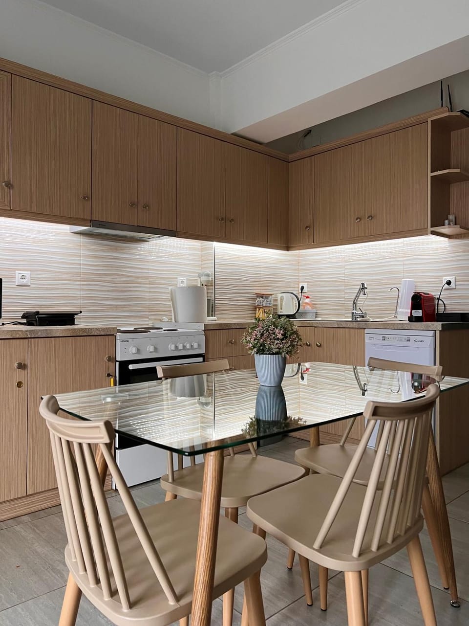 Kitchen or kitchenette
