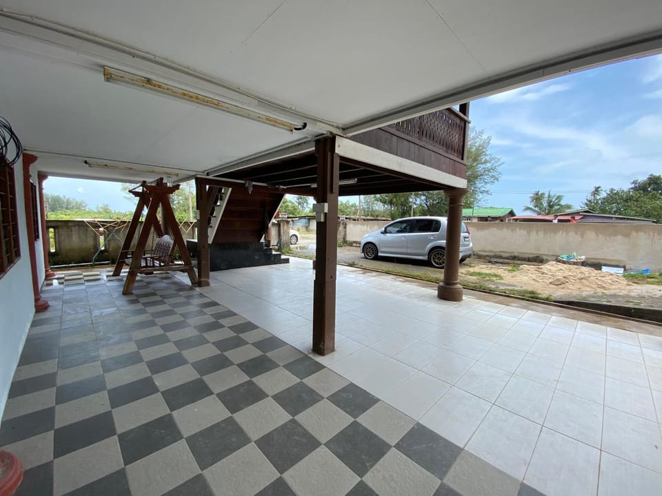 Homestay 3 bilik di Bandar Marang Terengganu 4 minit ke jeti pulau kapas House in Terengganu, Malaysia