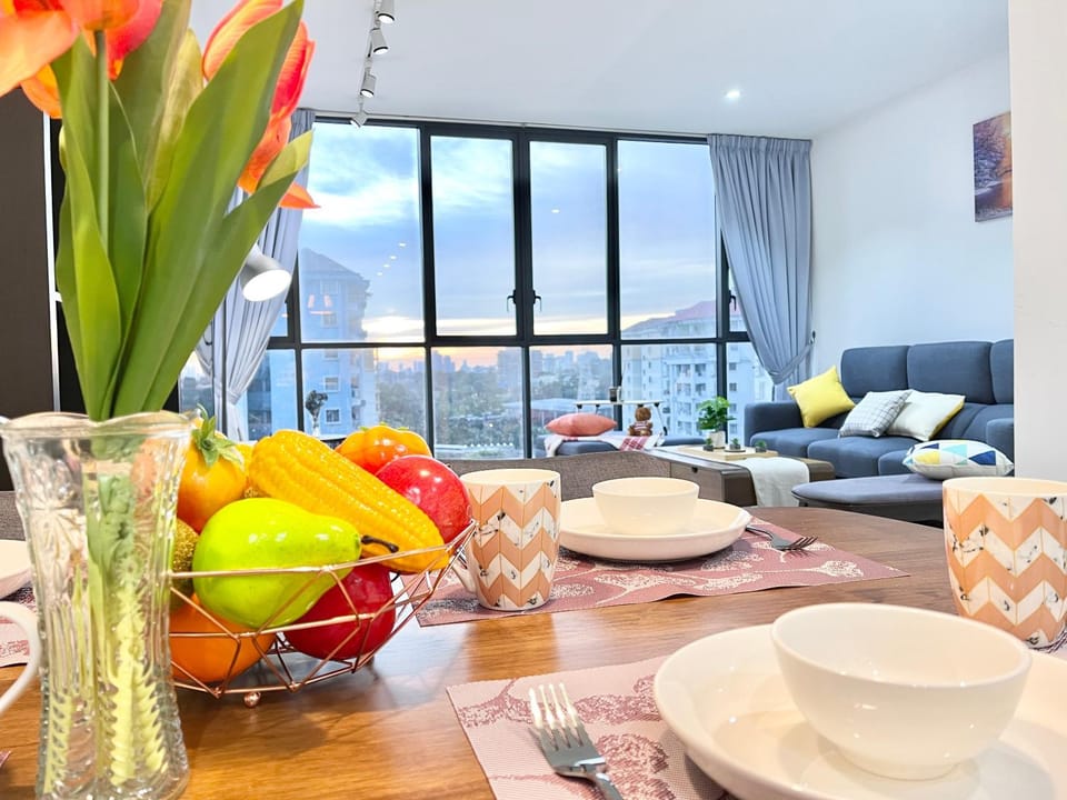 Living room, Seating area, Dining area