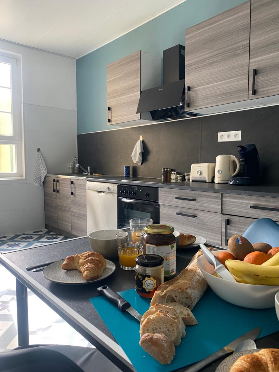 Coffee/tea facilities, Kitchen or kitchenette, Dining area, minibar, pet friendly, stove, toaster