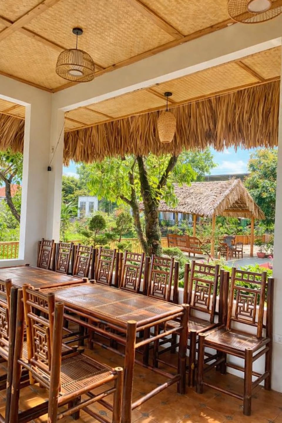 Restaurant/places to eat, Garden, Garden view