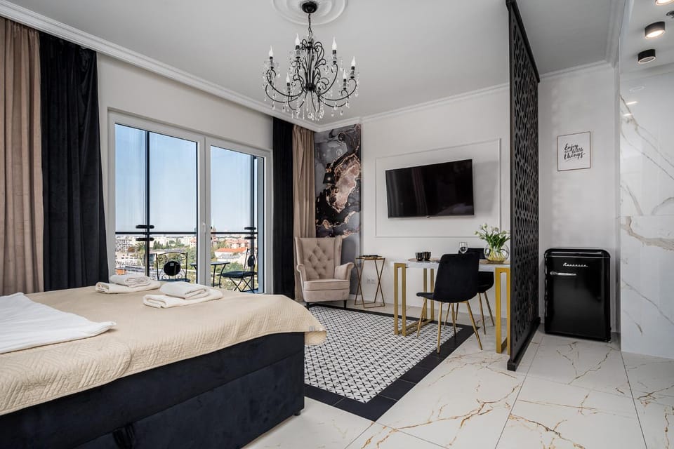 Bed, TV and multimedia, Photo of the whole room, Seating area