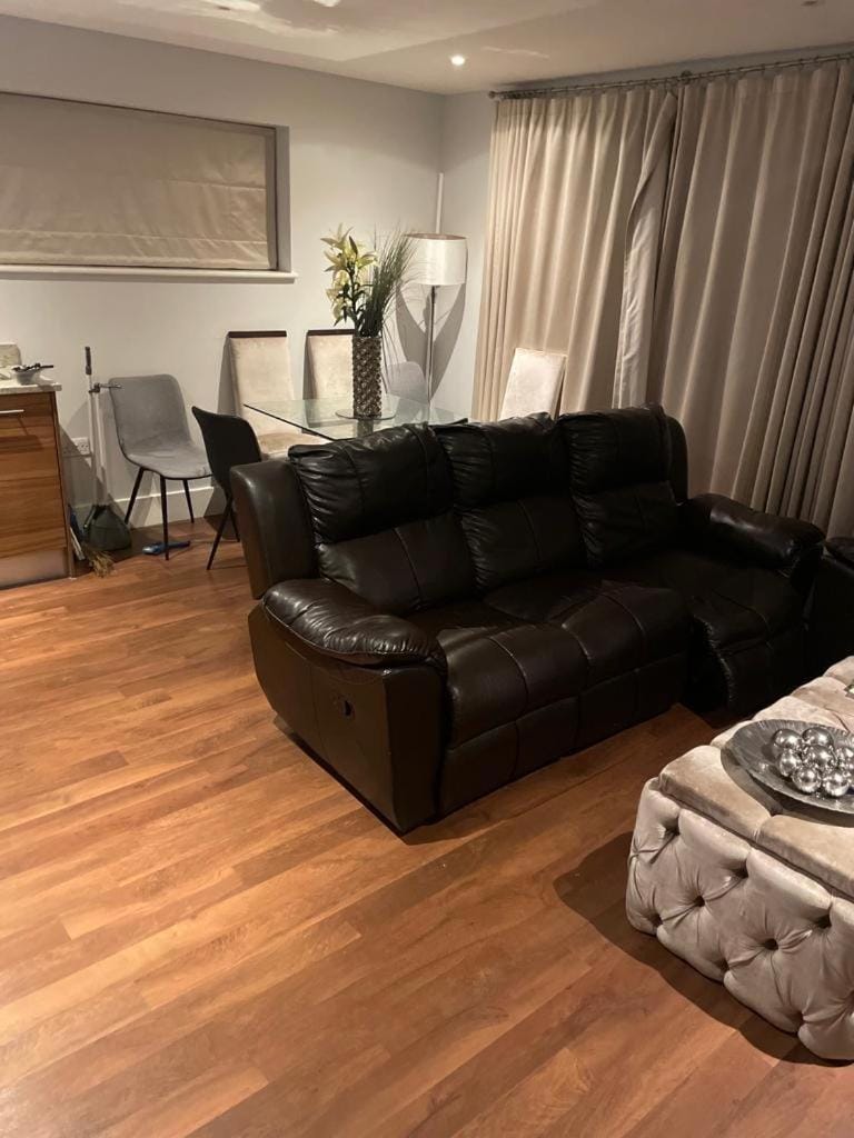Luxurious Furnished Property Apartment in Harrow
