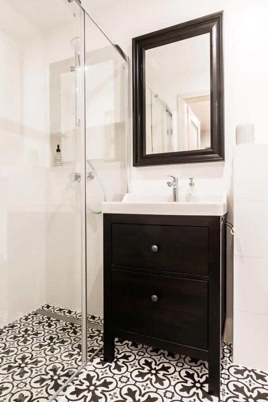Shower, Bathroom, dryer
