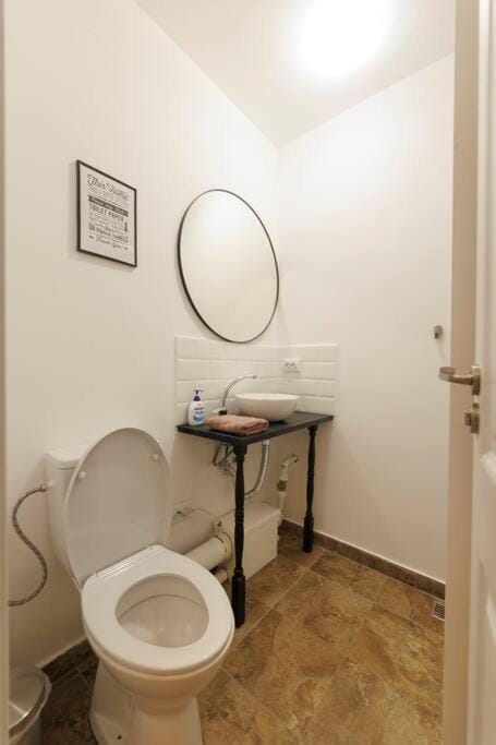 Toilet, Bathroom