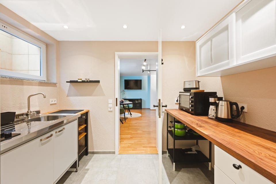 Kitchen or kitchenette, kitchen