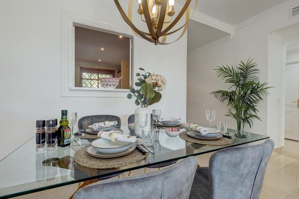 Aloha Gardens in Puerto Banus (Marbella) Apartment in Marbella
