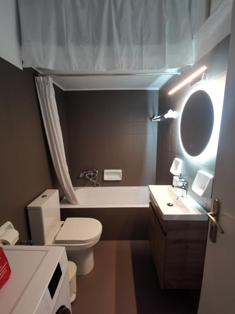 Bathroom, Bath
