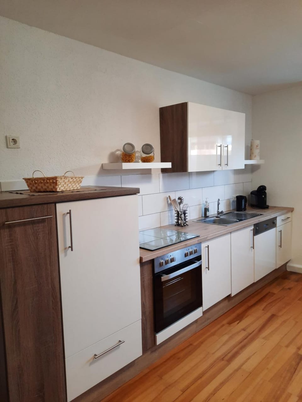 Kitchen or kitchenette, dishwasher, pet friendly, stove