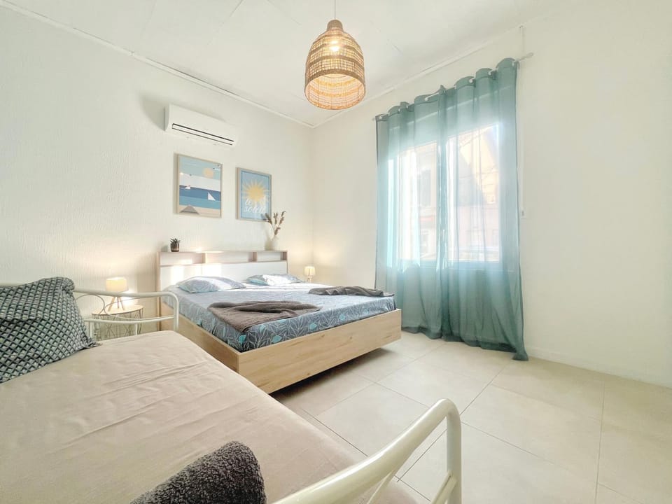 Le Cocon - Rénové, Clim, Terrasse, WIFI, Hypercentre, 5 personnes Apartment in Provence-Alpes-Côte d'Azur