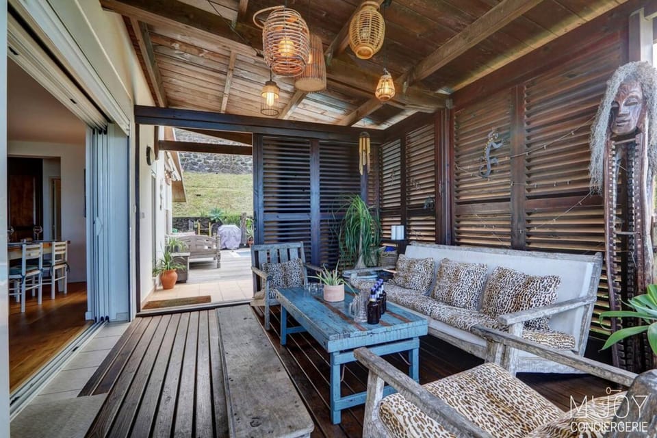 TROPIKHOME Stunning Ocean View Very Quiet Villa in Saint-Leu