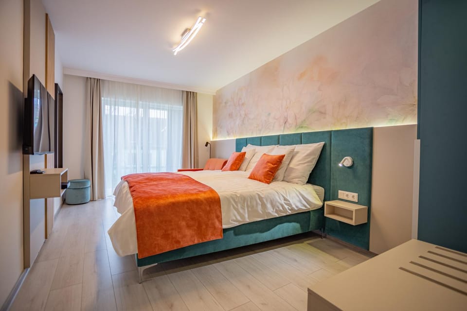 TV and multimedia, Bedroom, wardrobe