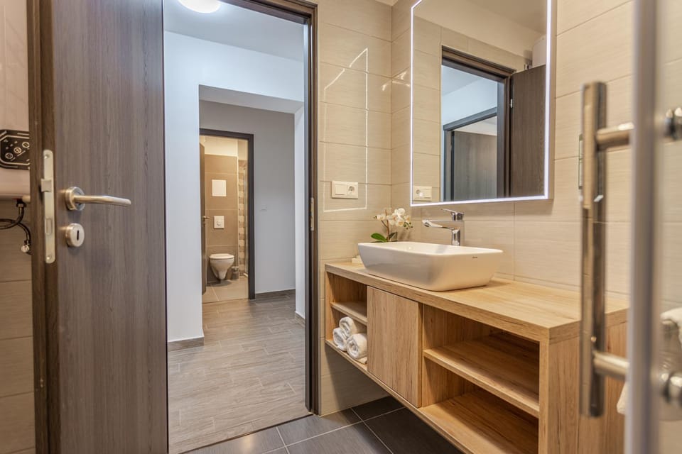 Bathroom, towels, towels