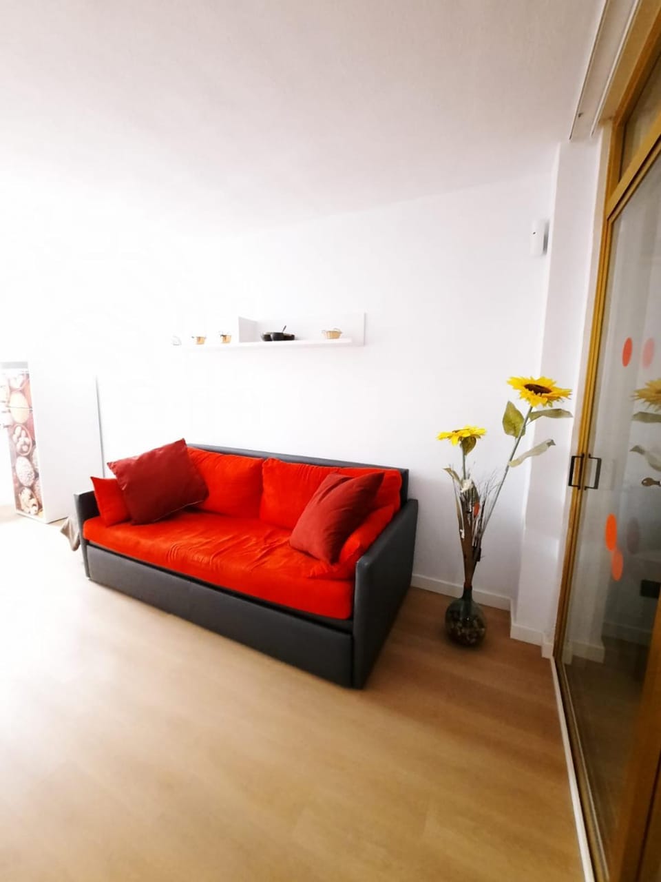 Bed, Living room