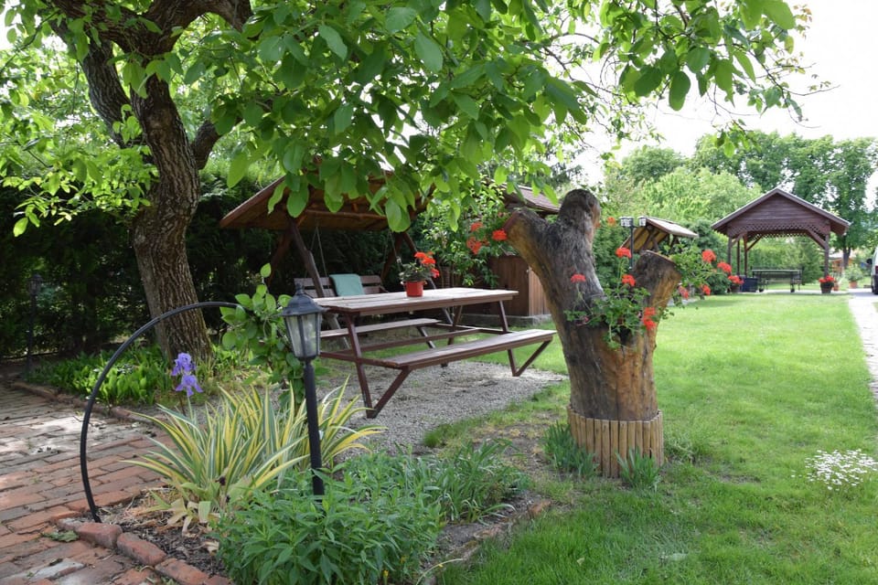 Garden, Garden