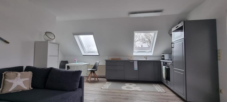 Kitchen or kitchenette, Dining area, kitchen