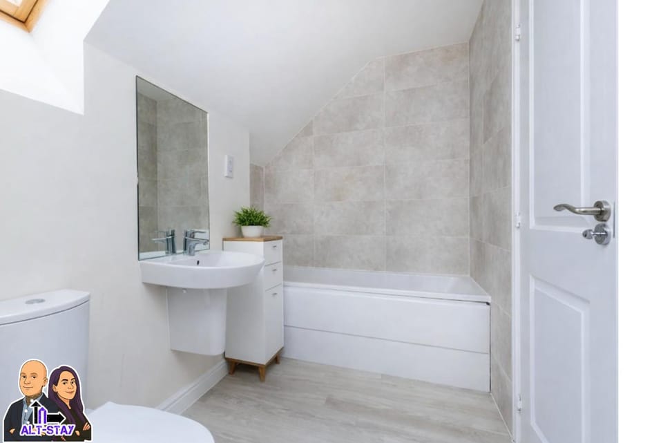 Shower, Toilet, Bathroom, Bath, towels