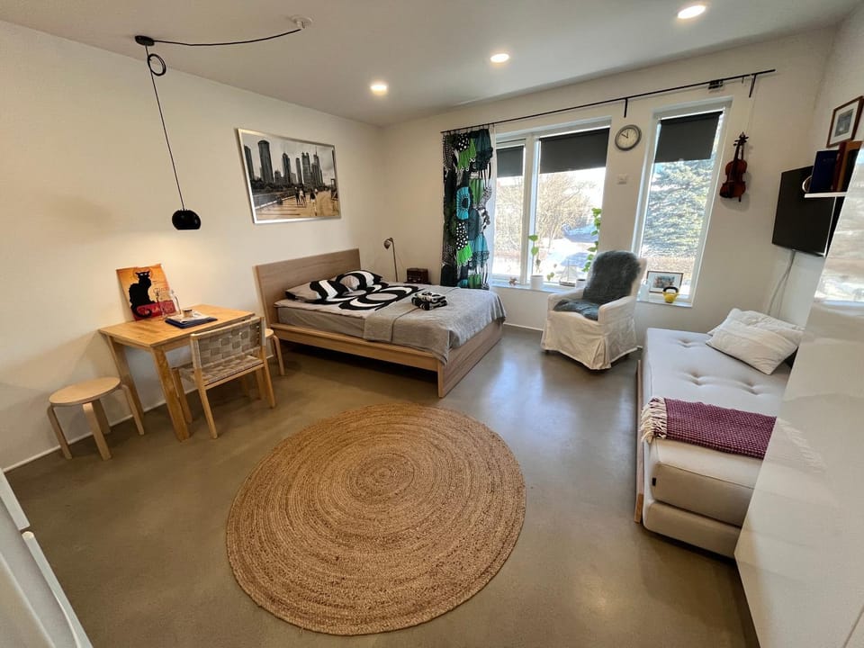 Photo of the whole room