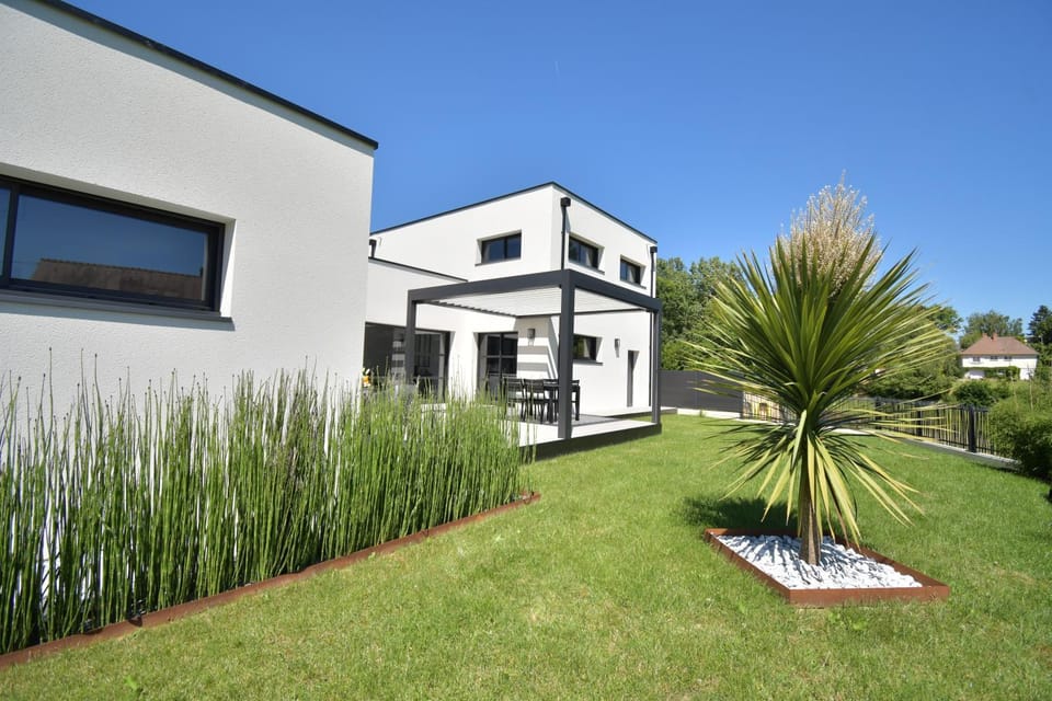 Chambre chez l'habitant Aux portes du Mans Evénements circuits du Mans Vacation rental in Centre-Val de Loire