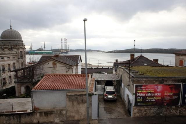 City view, Sea view, Street view