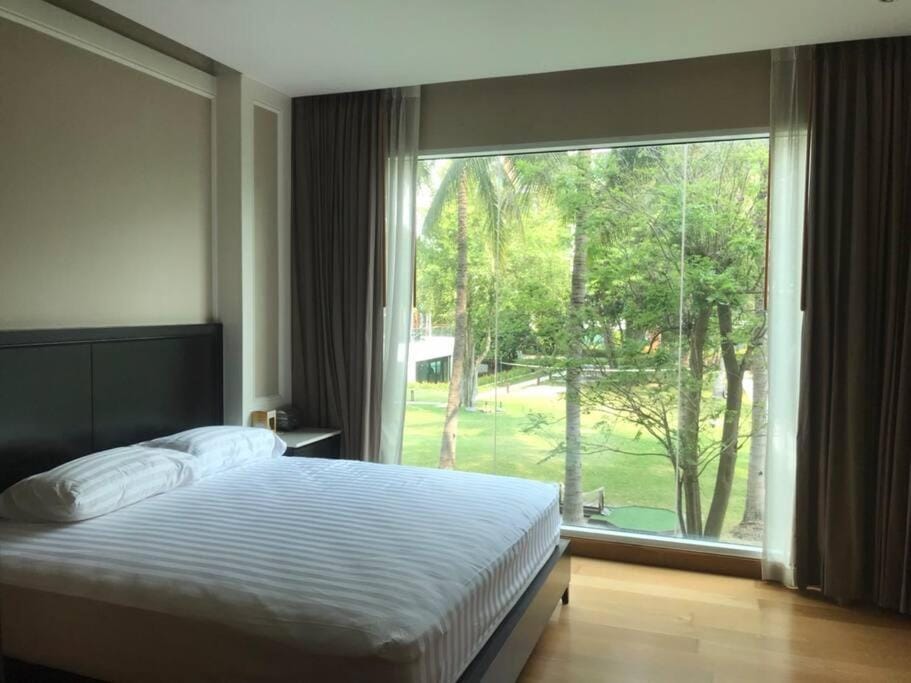 Luxury Amari Beach Condo/Resort Apartment in Nong Kae