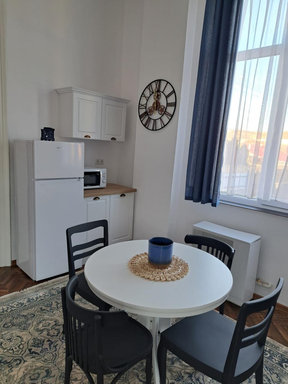 Weisz Apartment-City Center-Free Private Parking Apartment in Hungary