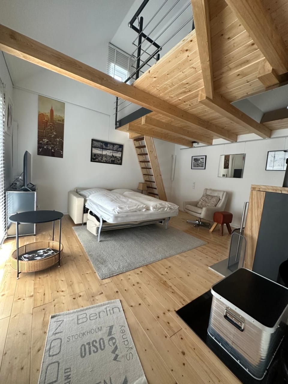Photo of the whole room