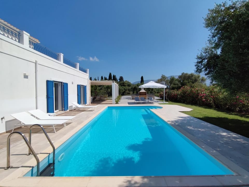 Property building, Patio, Swimming pool