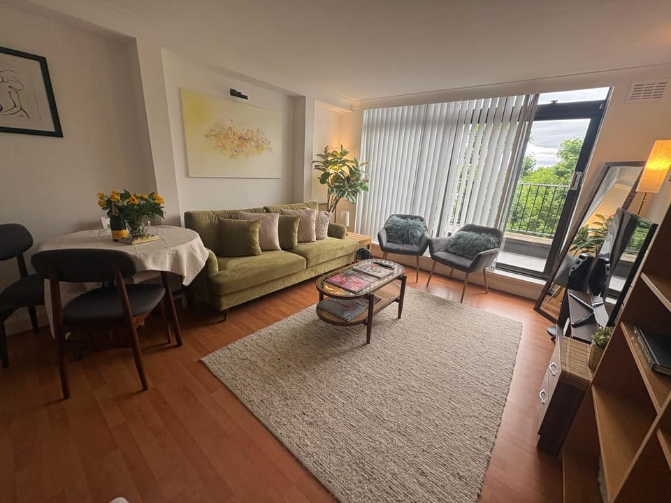 Hyde Park,3 min walk,Family home! 2 Bedrooms & 2 Bathrooms Apartment! Fantastic Location Apartment in City of Westminster