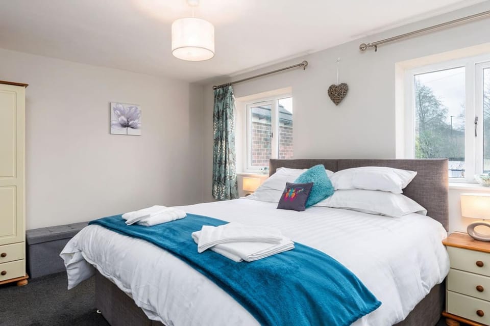 Stunning 3 Bedroom Home Hillsborough Sheffield House in Sheffield