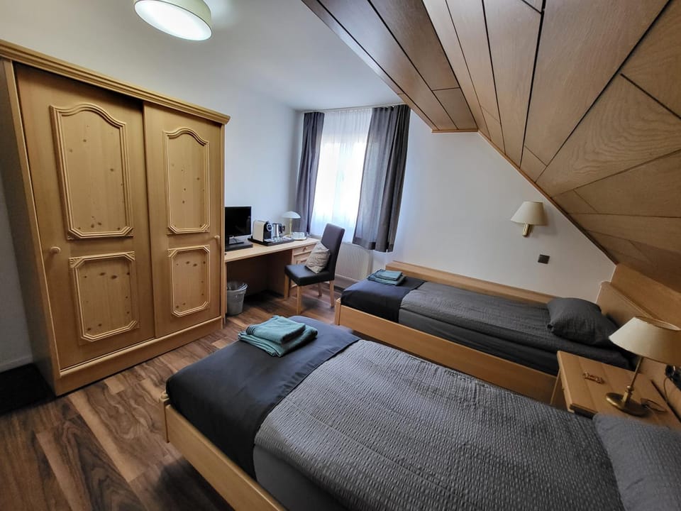 Bergischer Hof - Bergischer Hofgarten Bed and Breakfast in North Rhine-Westphalia