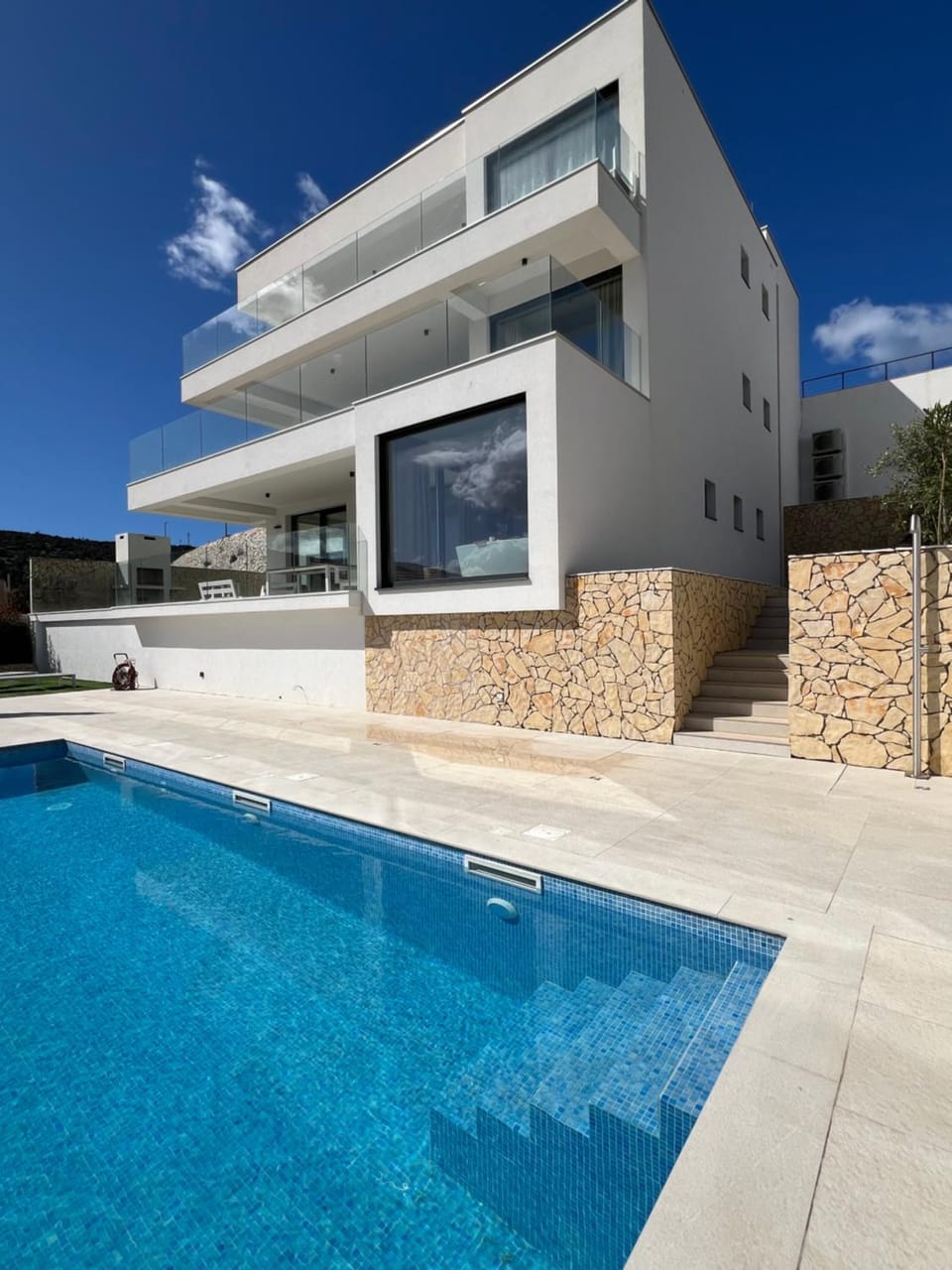 Property building, Swimming pool