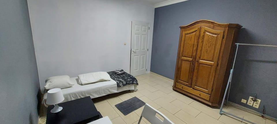 Bed, Bedroom, wardrobe