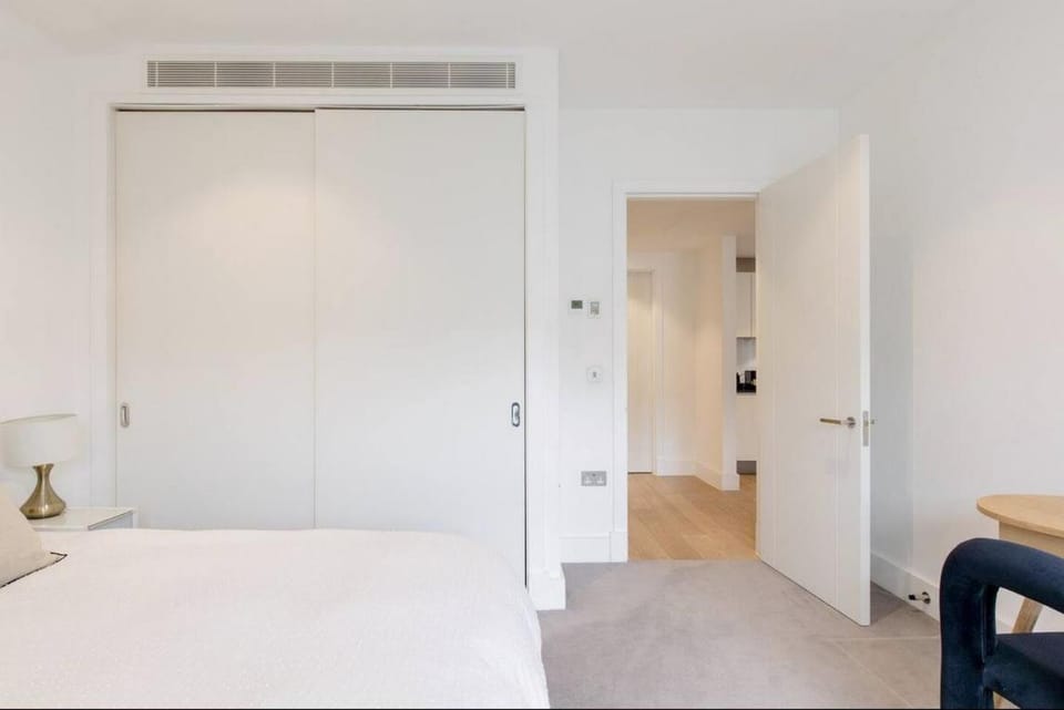 Bed, Photo of the whole room, Bedroom, wardrobe