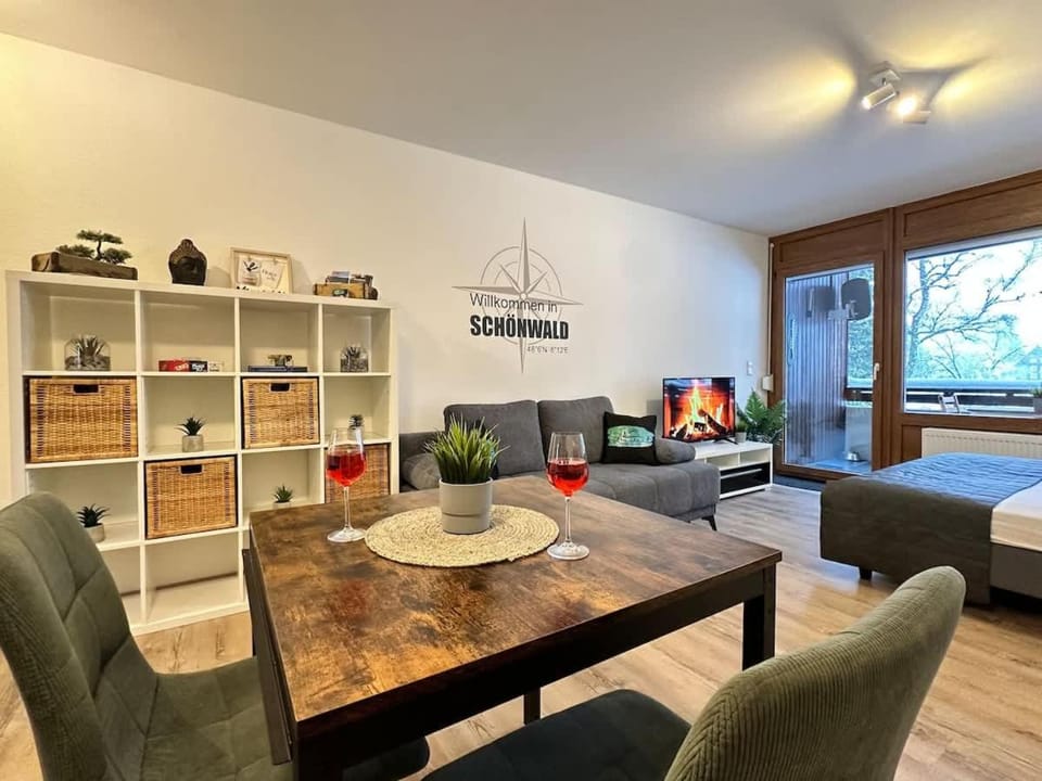 RelaxApartments BLACK FOREST EMOTION mit Sonnenbalkon mit Blick auf den Kurpark, schnelles Internet, Nähe Triberger Wasserfälle, für bis zu 2 Personen Apartment in Baden-Württemberg