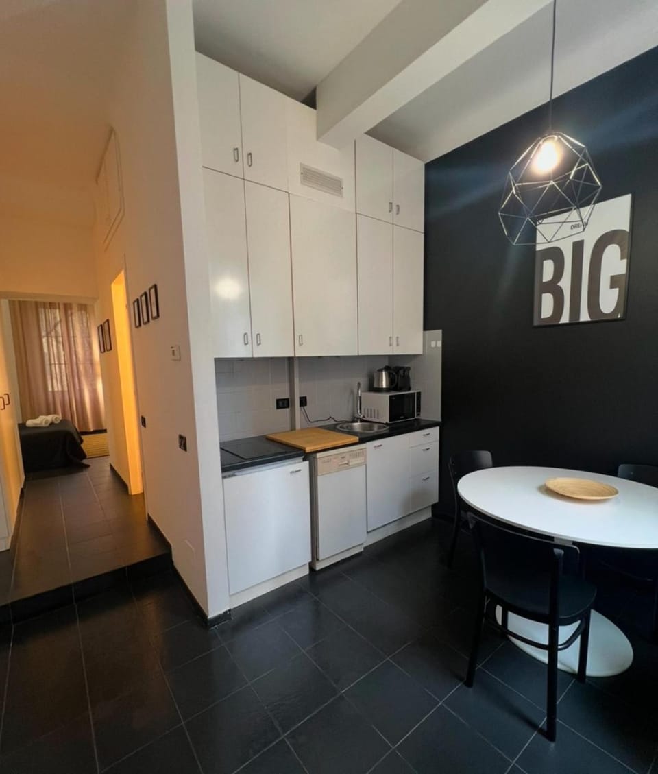 Kitchen or kitchenette, kitchen