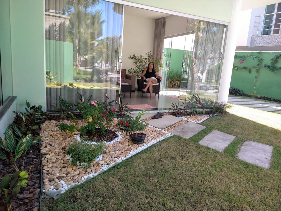 Day, Garden