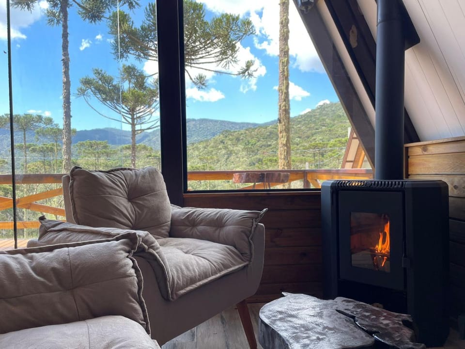 Living room, Mountain view, flat iron