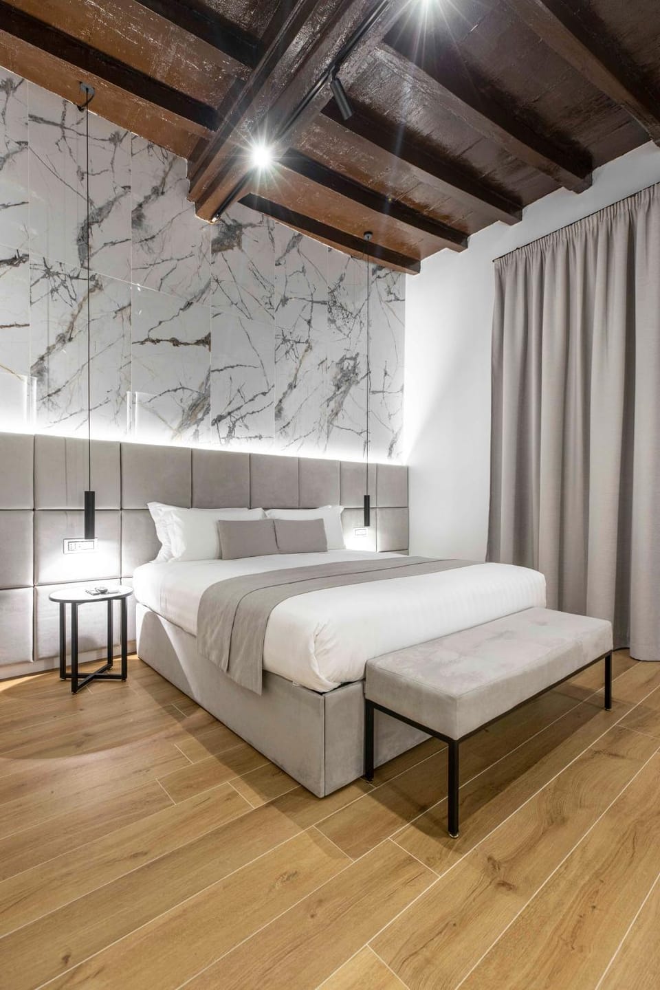 Bed, Photo of the whole room, Decorative detail, Bedroom, hair dresser