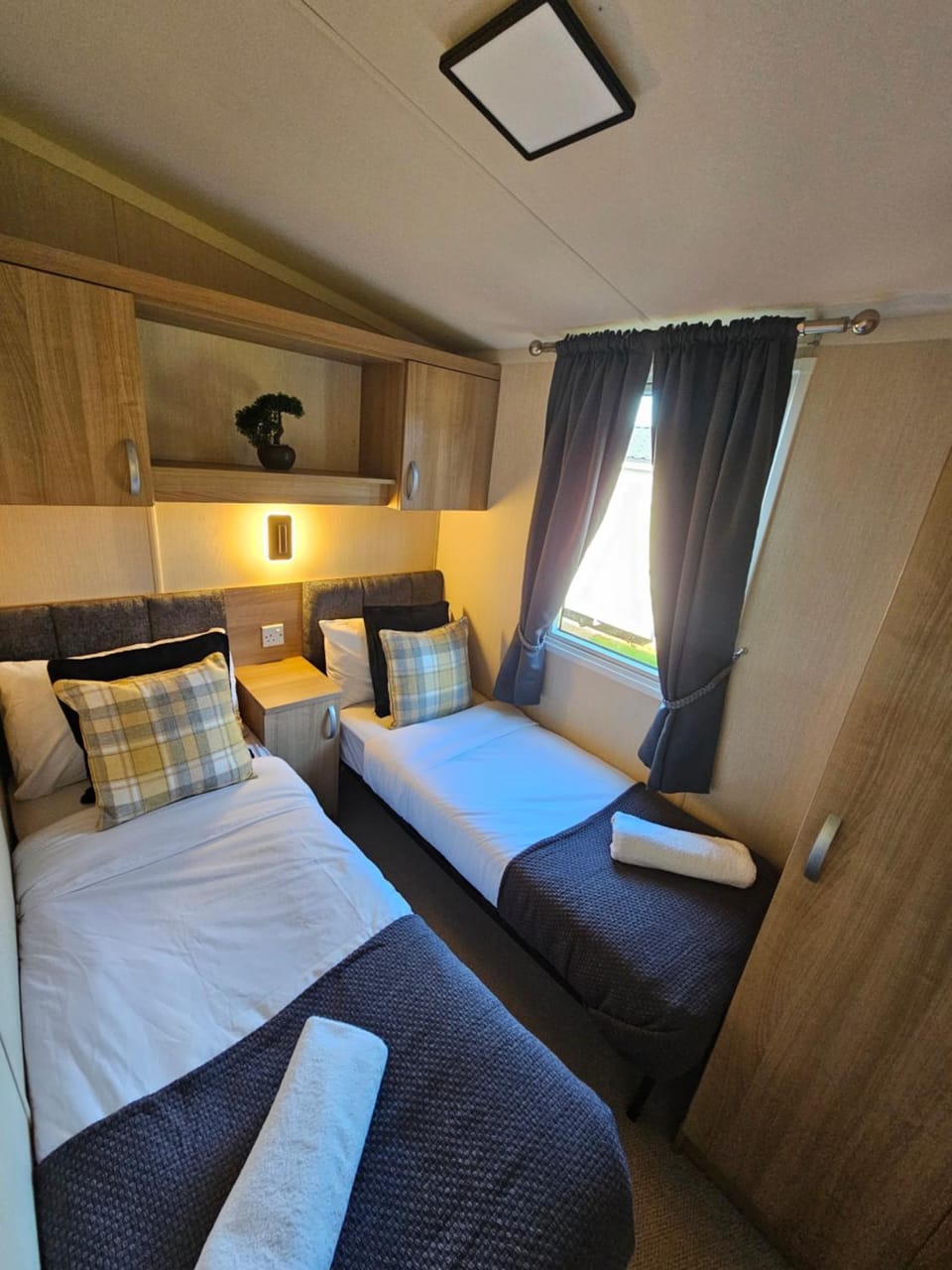 Beautiful caravan near Edinburgh nr 14 Campground/ 
RV Resort in Scotland
