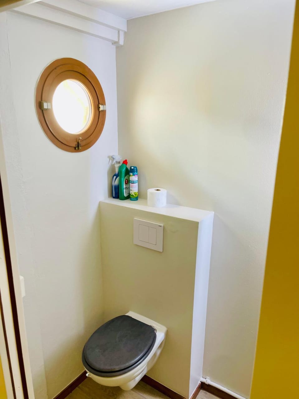 Toilet